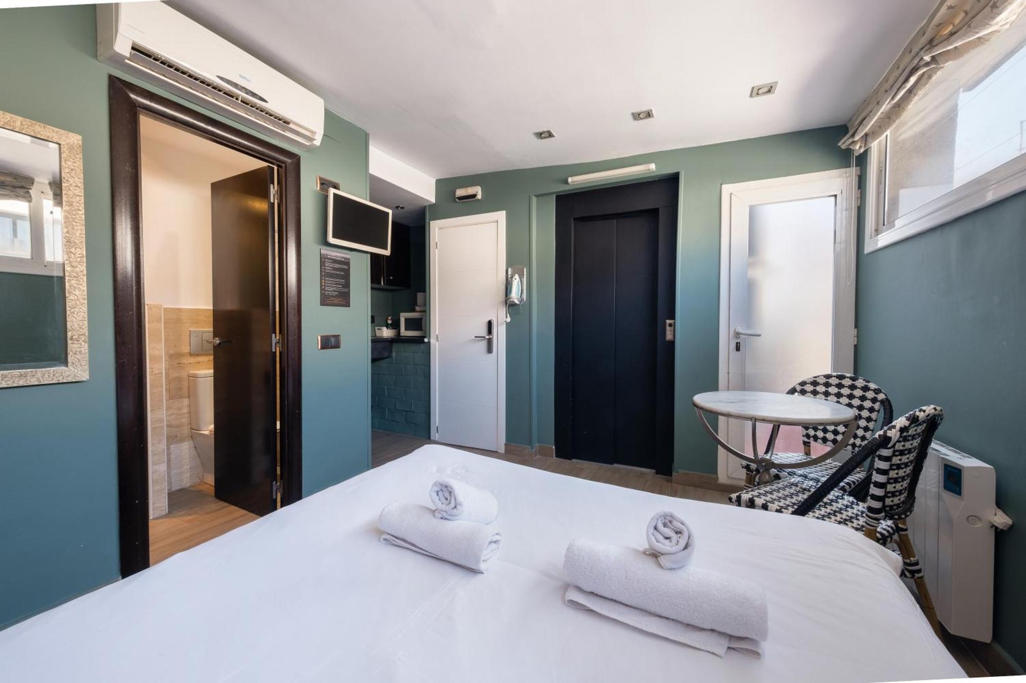 Ainb Born-Dames Apartments Barselona Oda fotoğraf